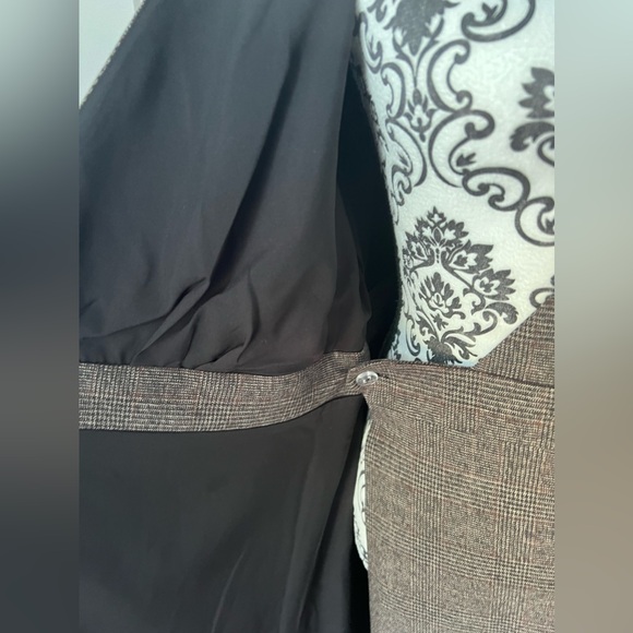 Perfect Fall Twill Dress - Picture 5 of 9